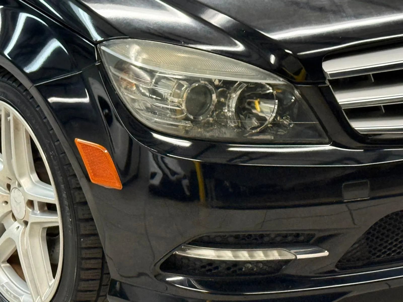 Used 2011 Mercedes-Benz C 350 Sport image 4