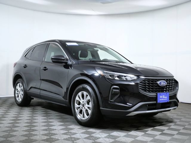 Certified 2023 Ford Escape Active w/ Tech Pack #1 AWD/4WD image 1