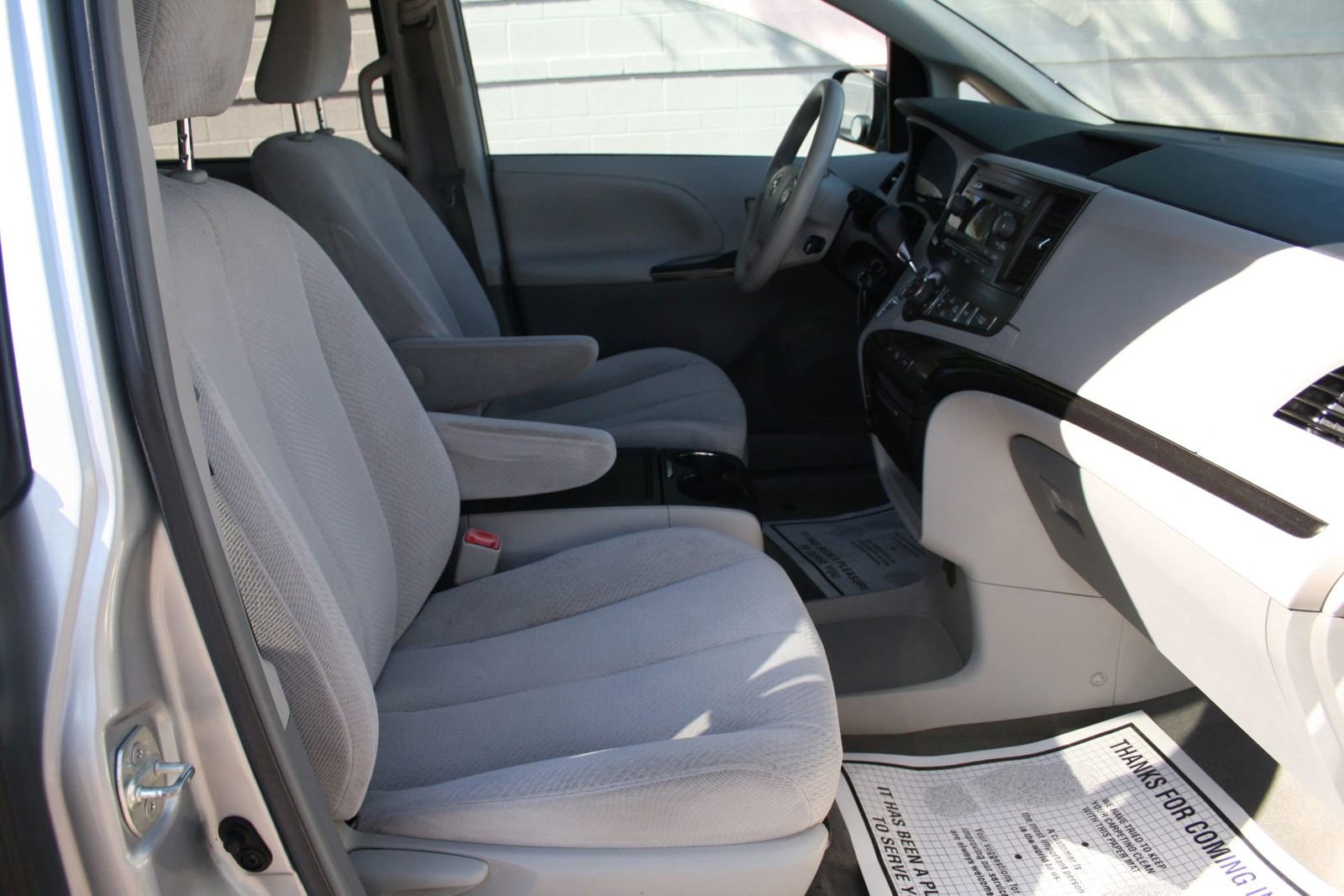 Used 2014 Toyota Sienna LE FWD image 6