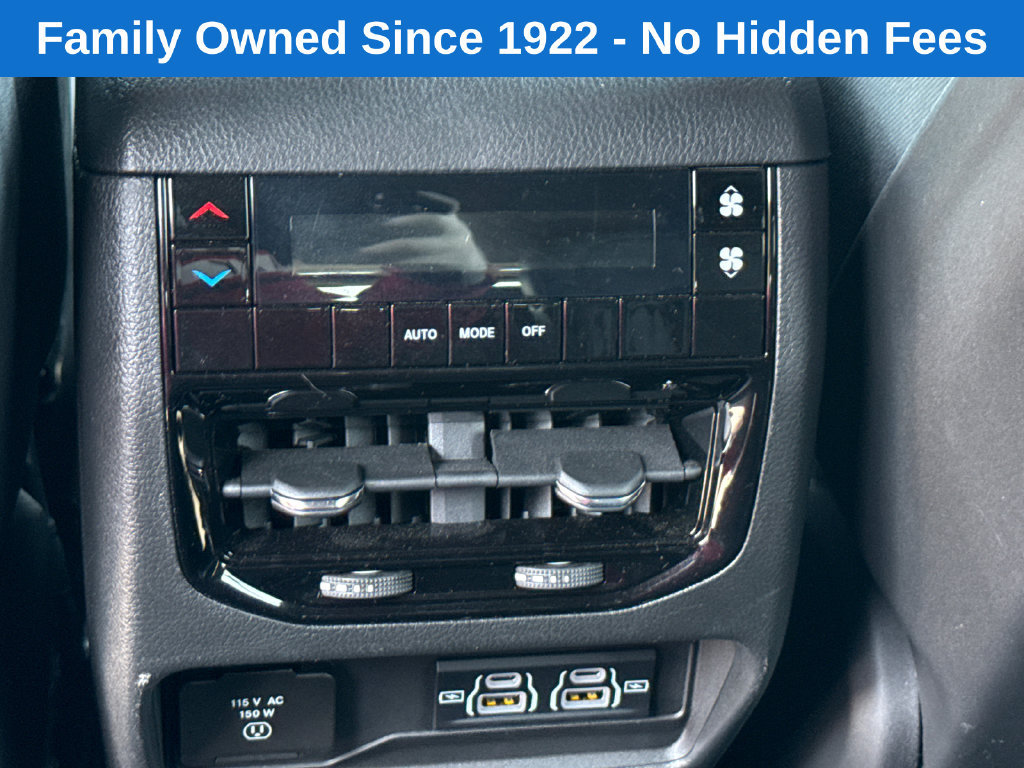Used 2025 Jeep Grand Cherokee L Laredo AWD/4WD image 23