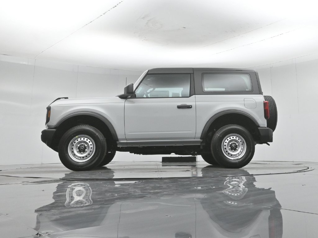 New 2026 Ford Bronco 2-Door AWD/4WD image 7