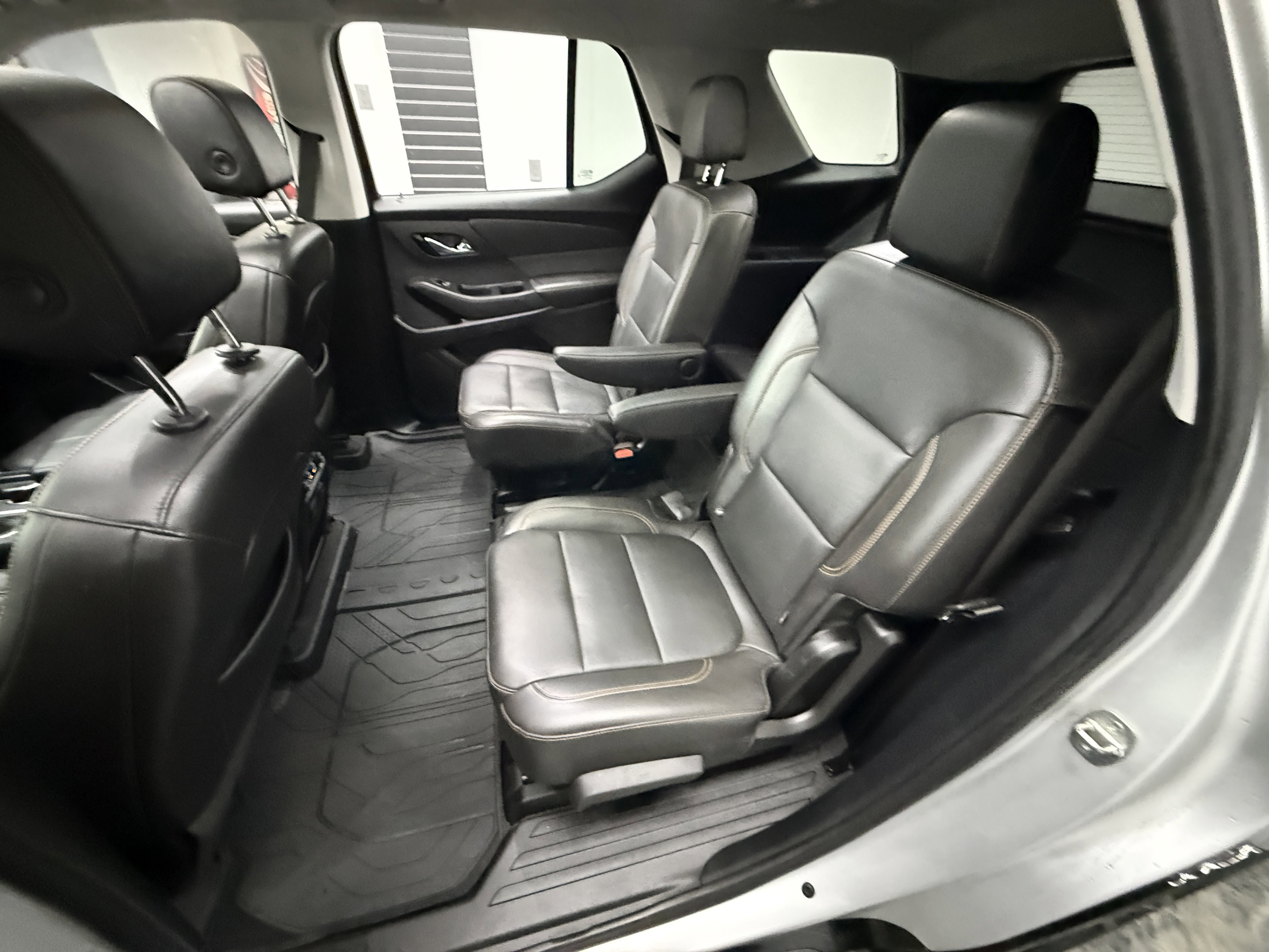 Used 2021 Chevrolet Traverse Premier w/ Redline Edition AWD/4WD image 24