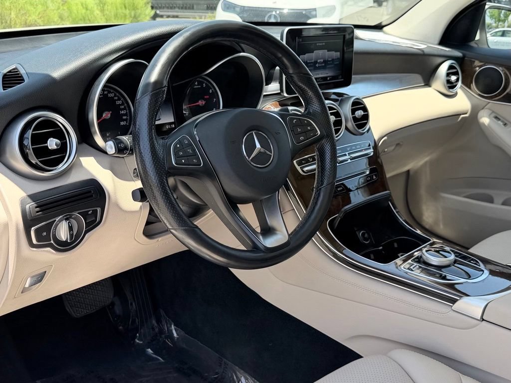 Used 2019 Mercedes-Benz GLC 300 4MATIC image 29