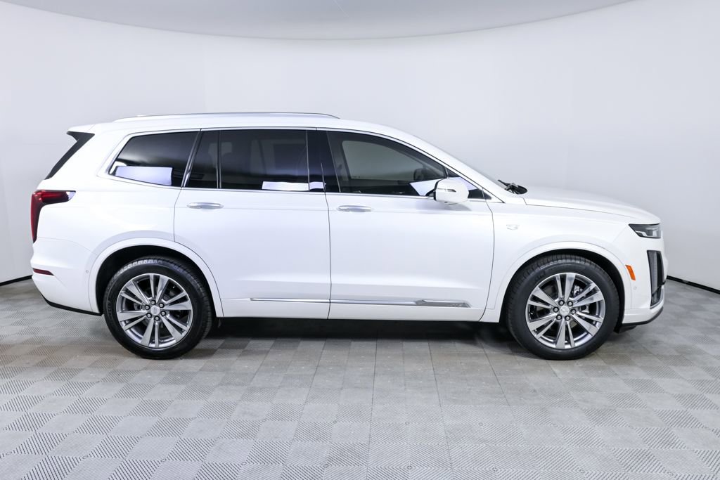 Used 2022 Cadillac XT6 Premium Luxury w/ Technology Package image 13