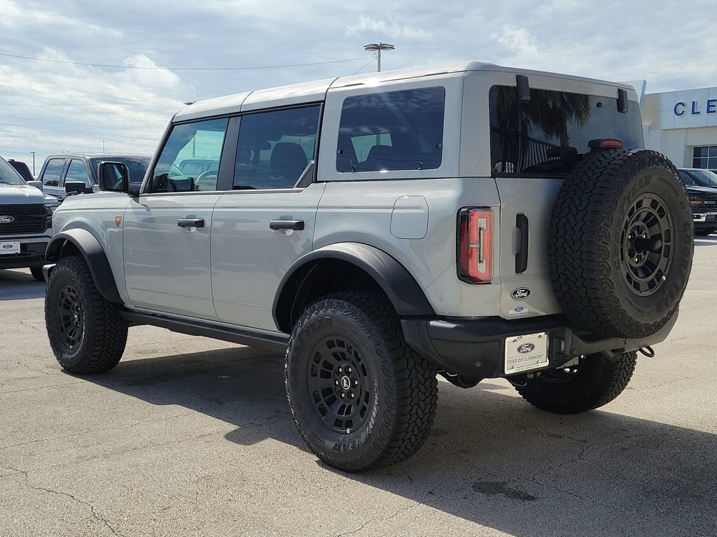New 2026 Ford Bronco Badlands AWD/4WD image 3