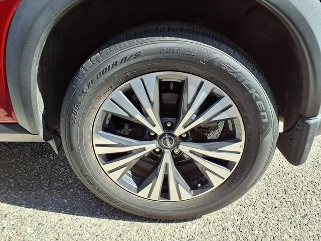 Used 2023 Nissan Rogue SV FWD image 18