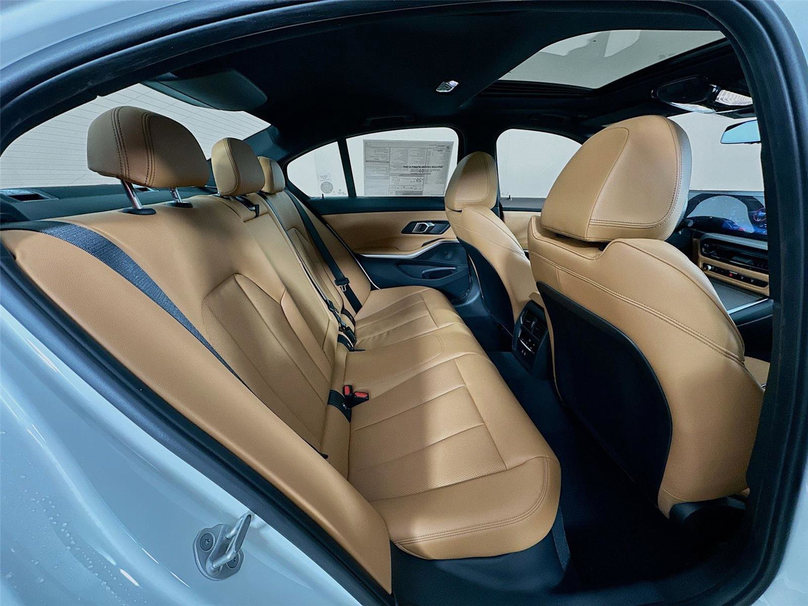 New 2026 BMW 330i xDrive Sedan w/ M Sport Package image 28