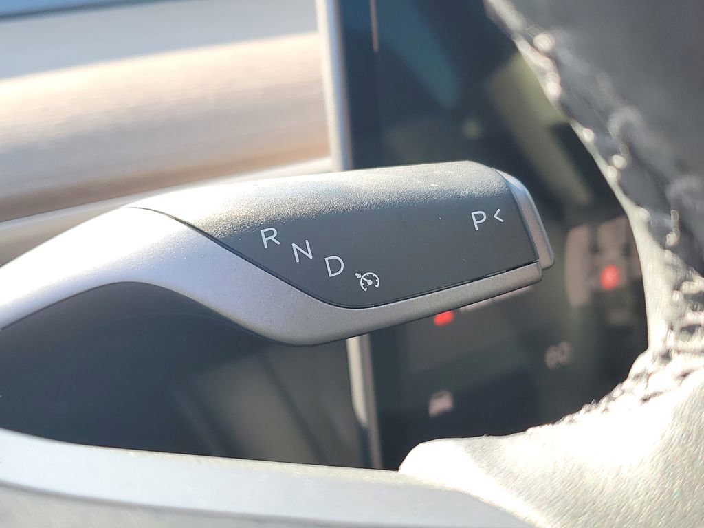 Used 2024 Tesla Model Y Performance image 18