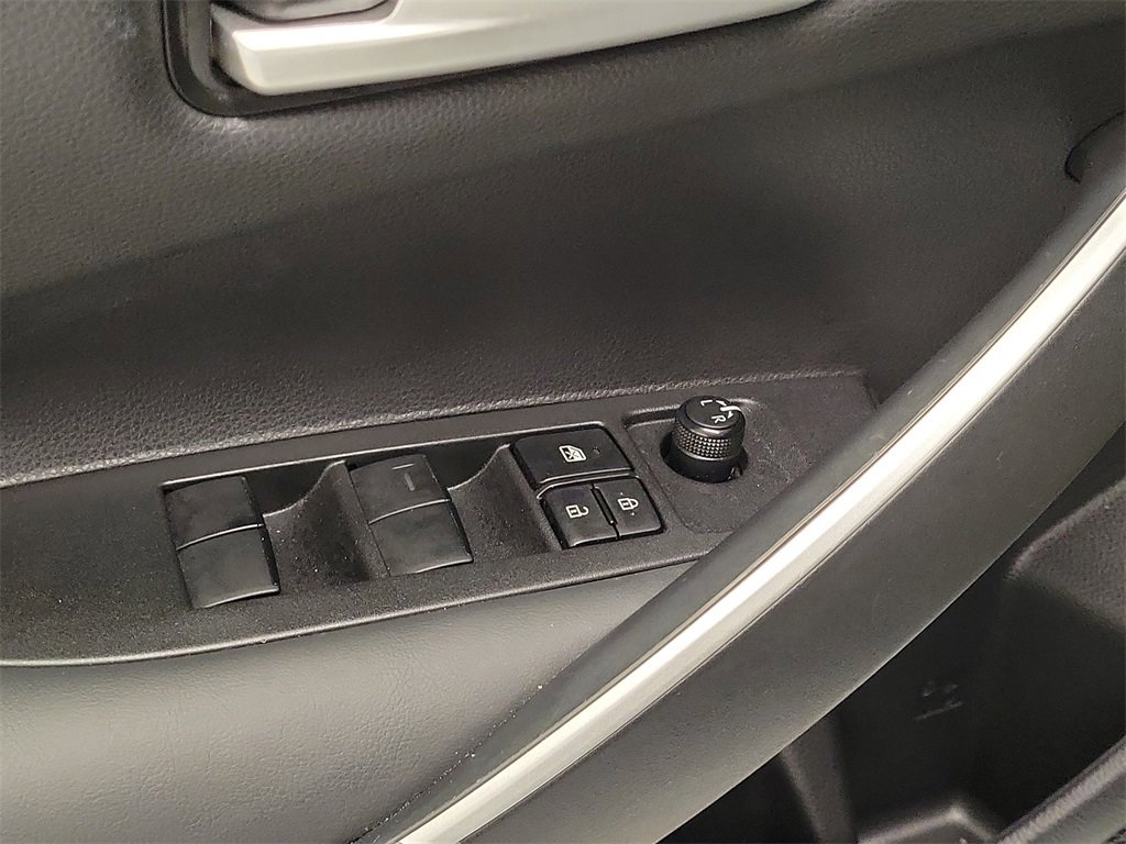 Used 2024 Toyota Corolla SE image 30