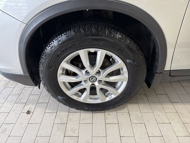Used 2017 Nissan Rogue SV image 28