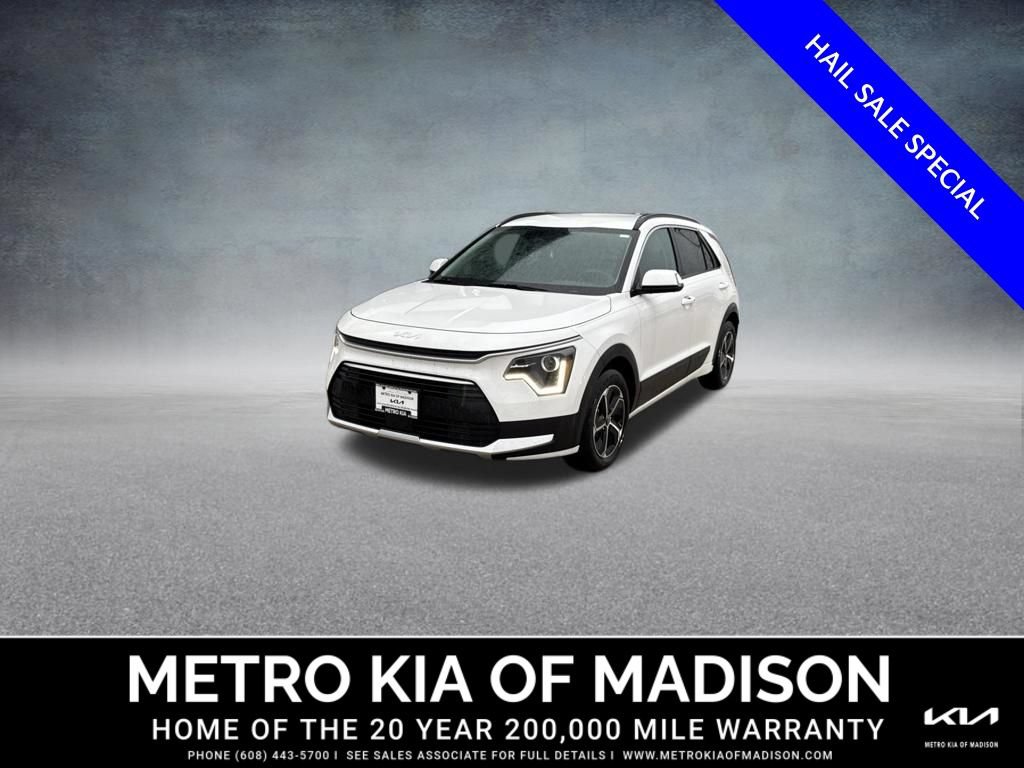 Used 2025 Kia Niro EX FWD image 1