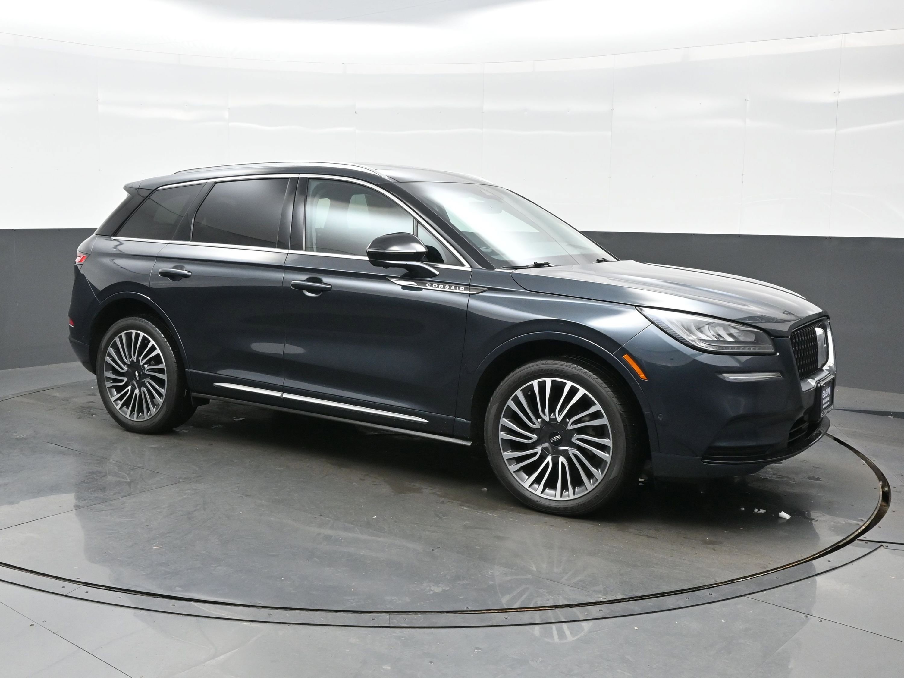 Used 2022 Lincoln Corsair Reserve w/ Equipment Group 201A image 8