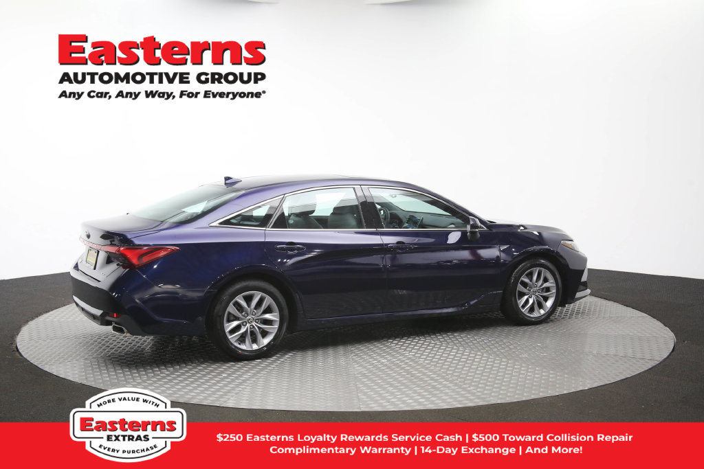 Used 2022 Toyota Avalon XLE w/ Moonroof Package FWD image 45