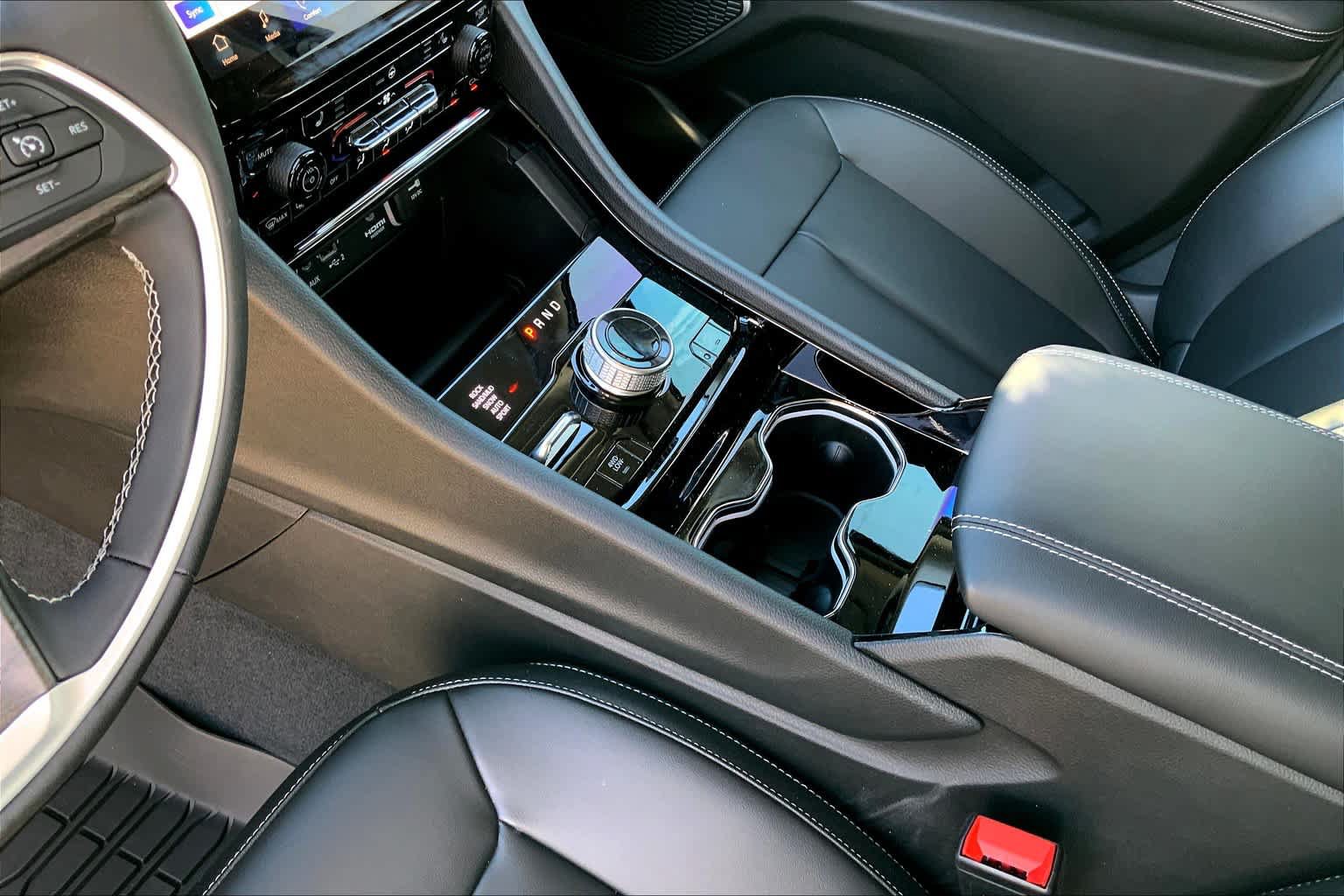 New 2023 Jeep Grand Cherokee 4WD 4xe image 7