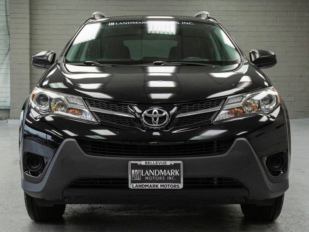 Used 2015 Toyota RAV4 LE image 5