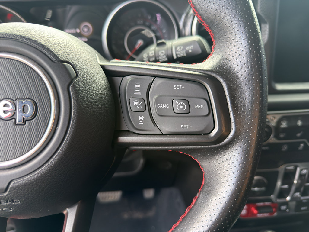 Used 2018 Jeep Wrangler Unlimited Rubicon AWD/4WD image 15