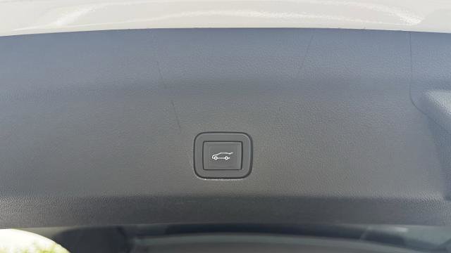 Certified 2021 Cadillac Escalade Sport Platinum image 14