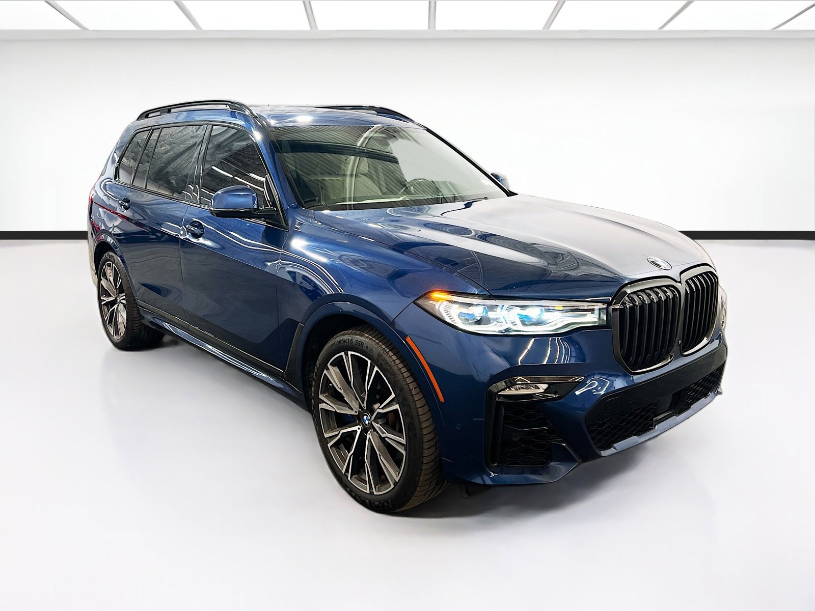 Used 2021 BMW X7 M50i image 3
