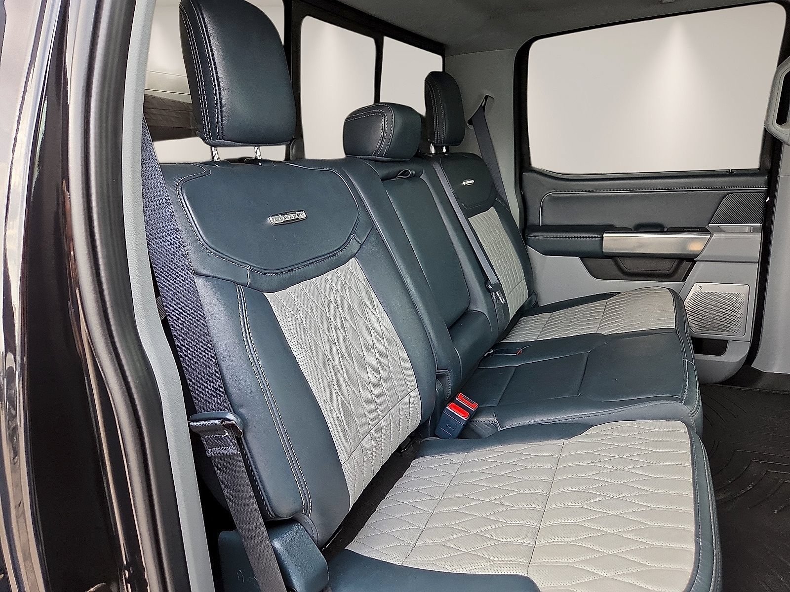 Used 2024 Ford F250 Limited w/ FX4 Off-Road Package AWD/4WD image 11
