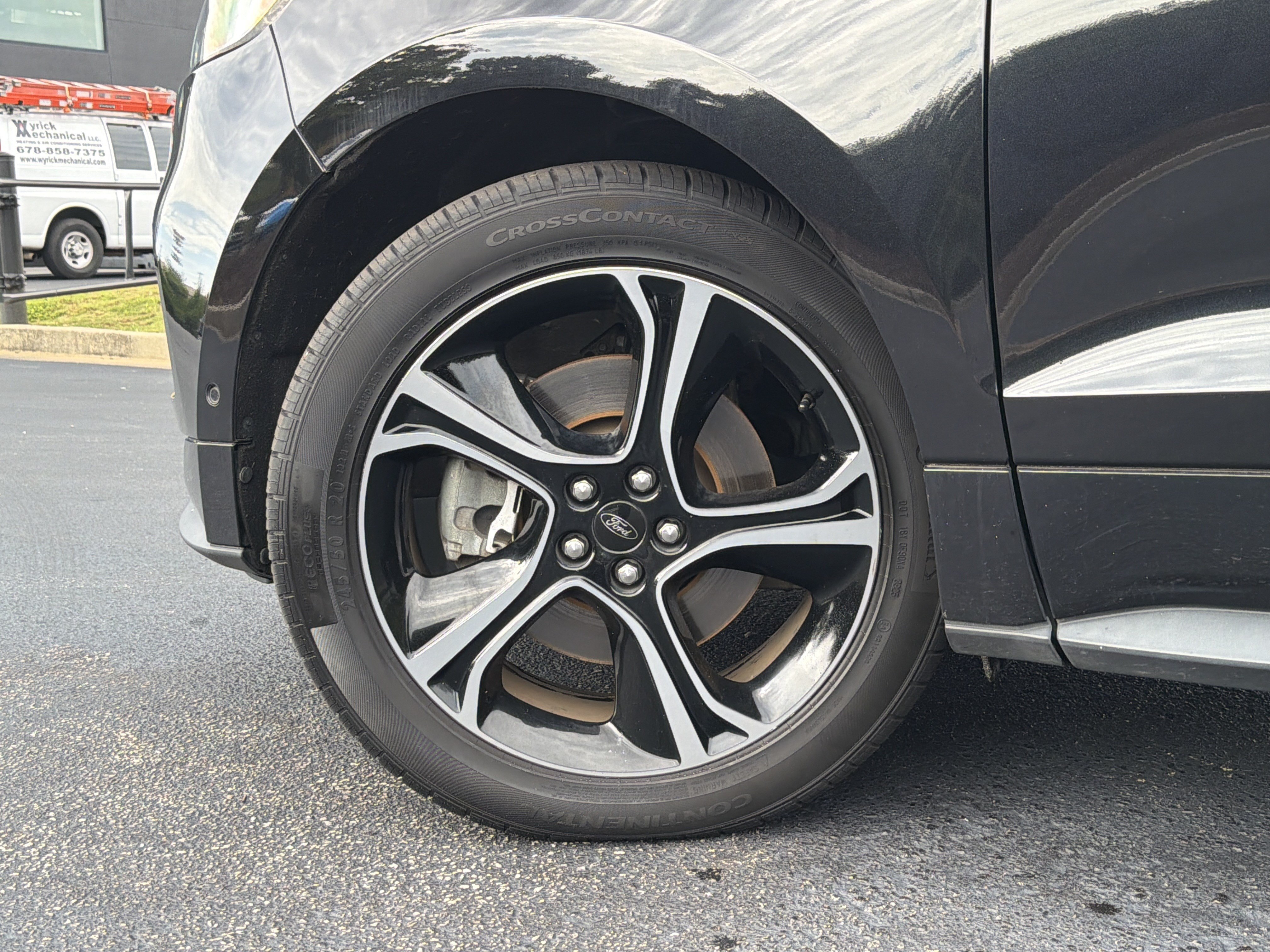 Used 2020 Ford Edge ST w/ Equipment Group 401A AWD/4WD image 17