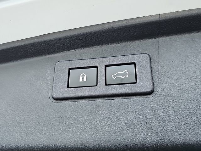 Used 2025 Subaru Outback Premium image 32