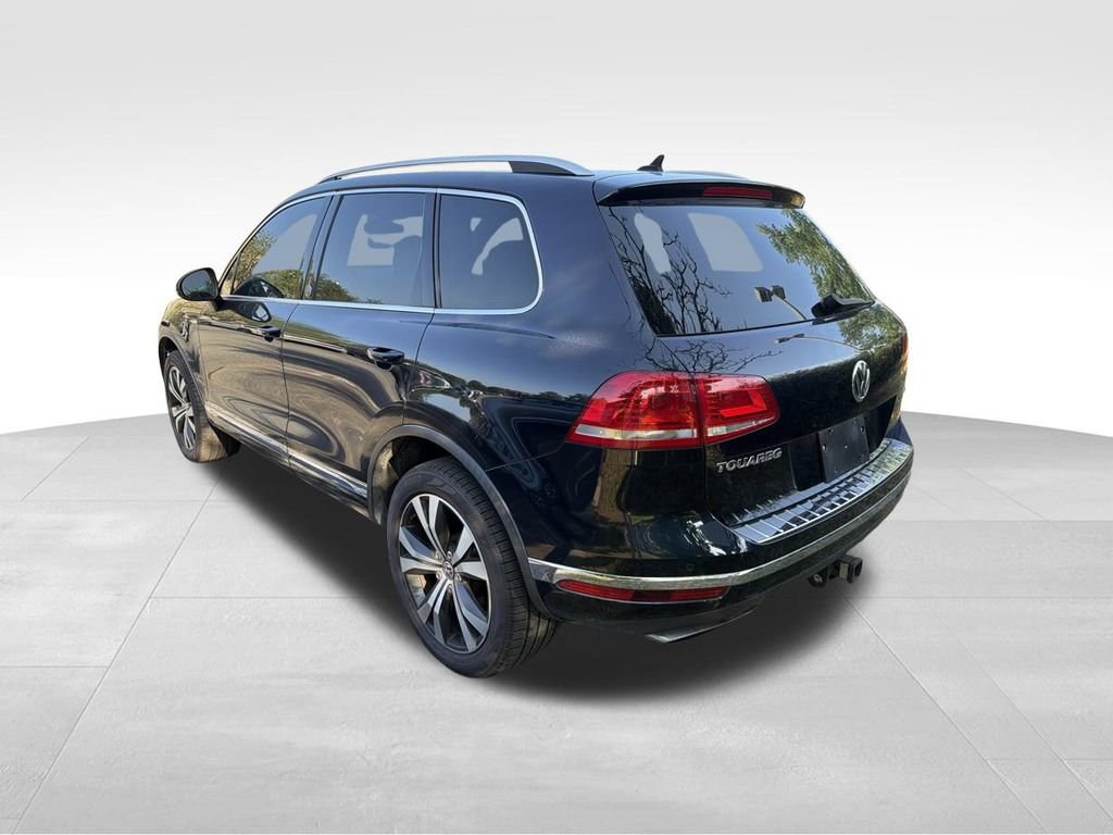 Used 2017 Volkswagen Touareg Wolfsburg Edition AWD/4WD image 6