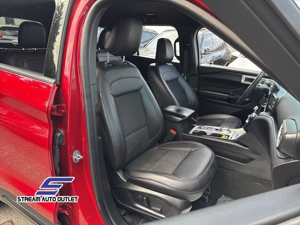 Used 2023 Ford Explorer ST-Line w/ Class IV Trailer Tow Package image 16
