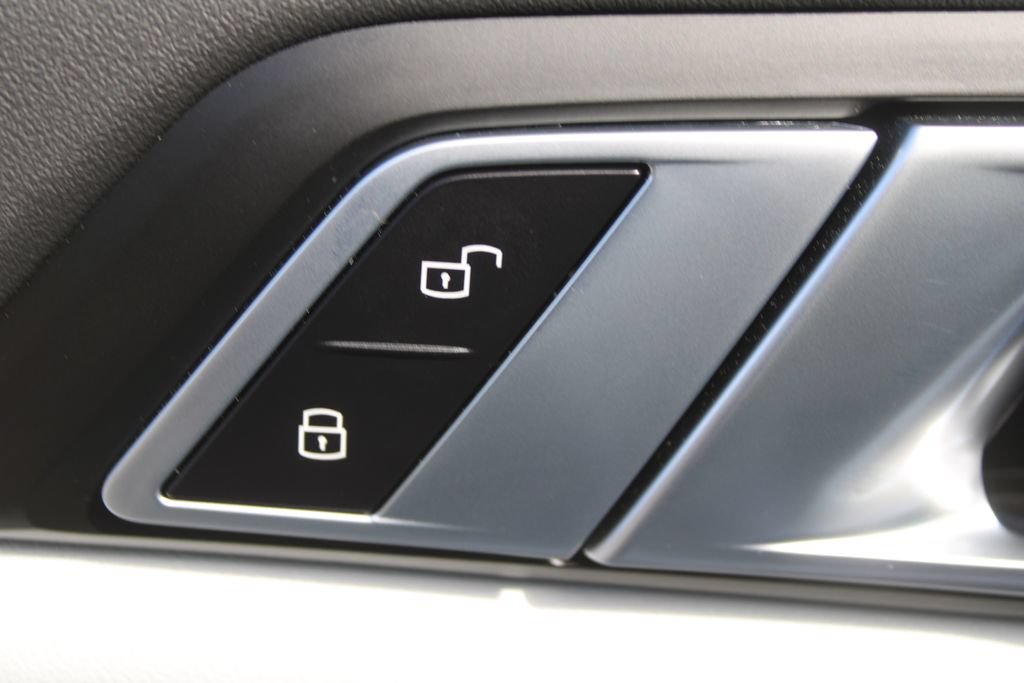 Used 2025 BMW X5 xDrive40i AWD/4WD image 24