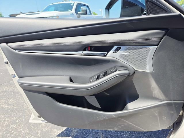 Certified 2025 MAZDA MAZDA3 2.5 Turbo Sedan w/Premium Plus AWD/4WD image 31