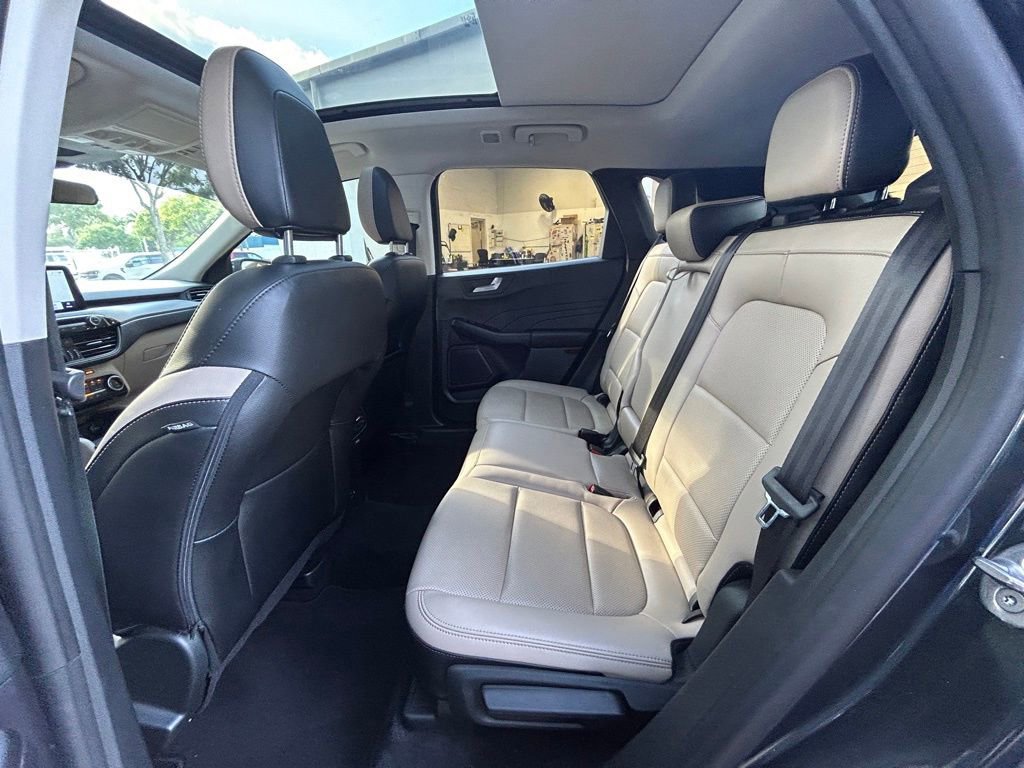 Used 2022 Ford Escape SEL FWD image 34