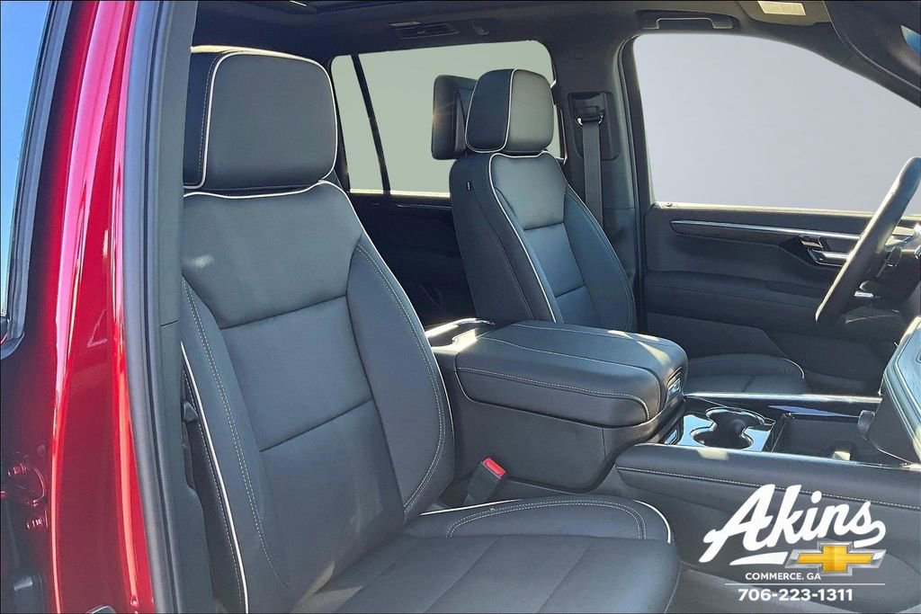 New 2026 Chevrolet Suburban Premier image 16