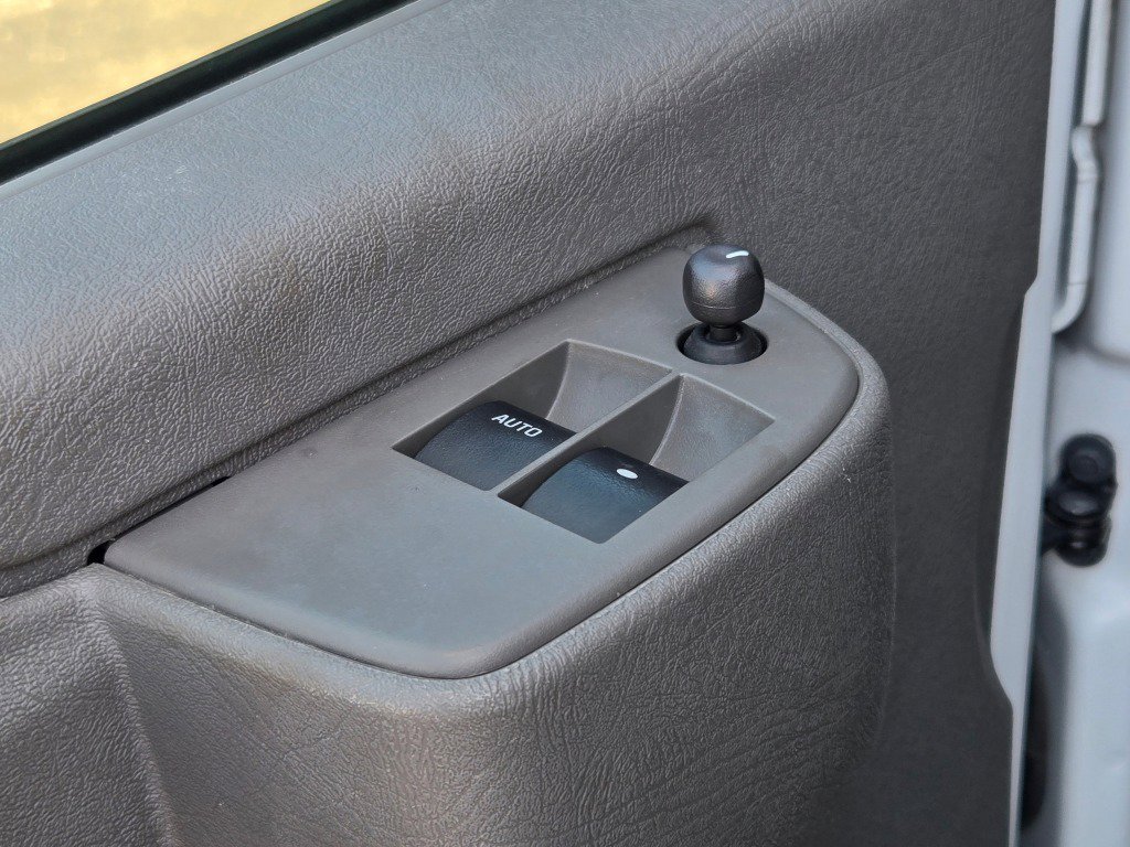 Used 2021 Chevrolet Express 2500 w/ Driver Convenience Package image 13