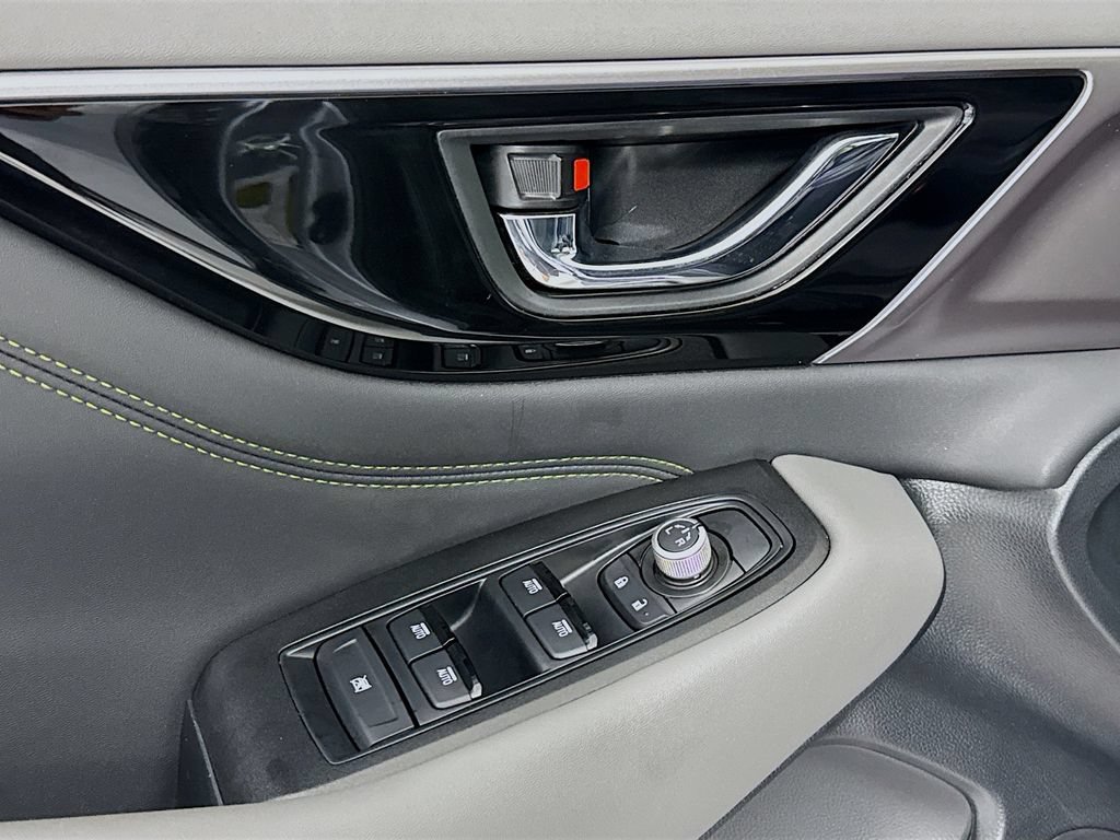 Used 2025 Subaru Outback Onyx Edition AWD/4WD image 19