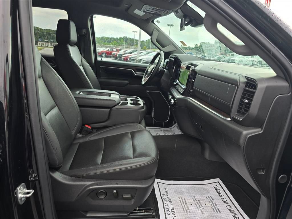 Used 2025 GMC Sierra 1500 SLT AWD/4WD image 14