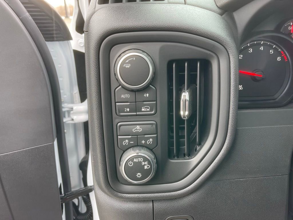 New 2026 Chevrolet Silverado 1500 W/T w/ Trailering Package image 12
