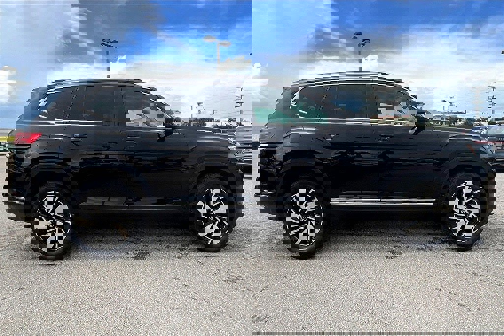 New 2026 Volkswagen Atlas SEL image 4