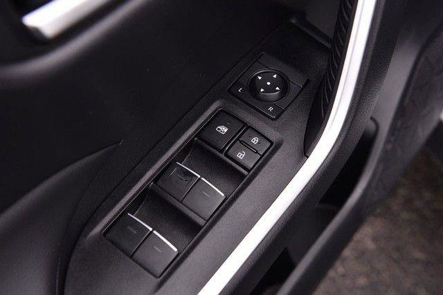 Used 2025 Toyota RAV4 XLE image 9