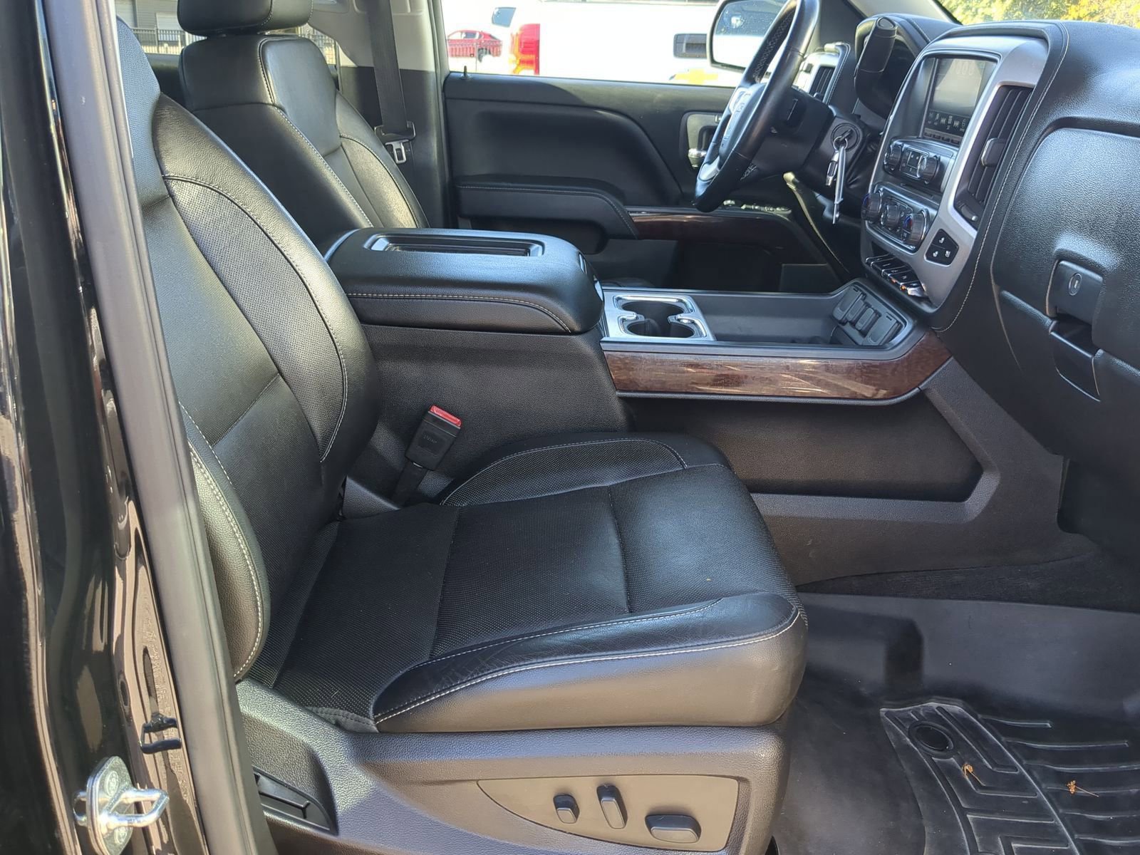 Used 2018 GMC Sierra 1500 SLT image 28