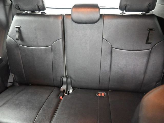 Used 2025 Toyota Sienna Limited image 14