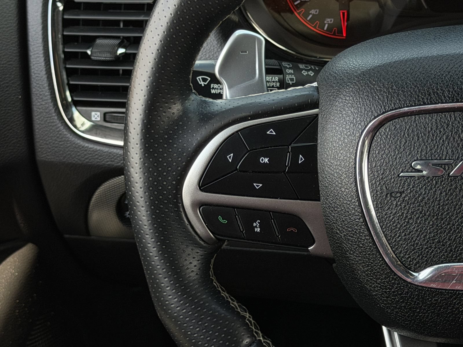 Used 2018 Dodge Durango SRT w/ Technology Group AWD/4WD image 16