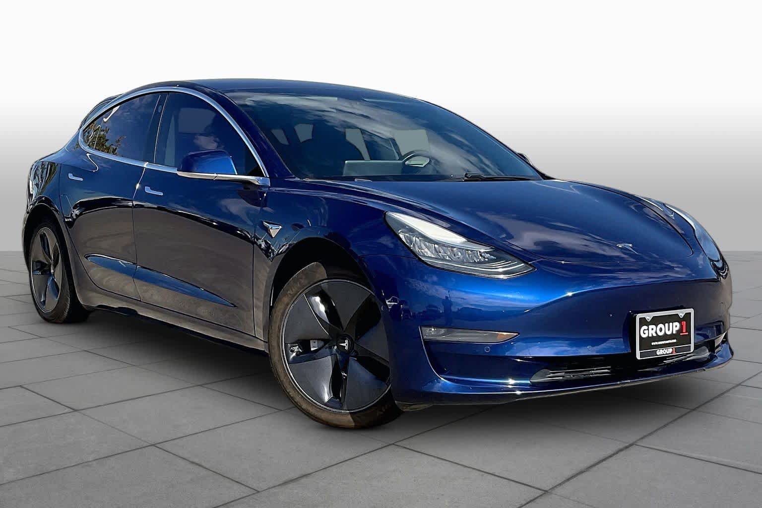 Used 2019 Tesla Model 3 Standard Range RWD image 2