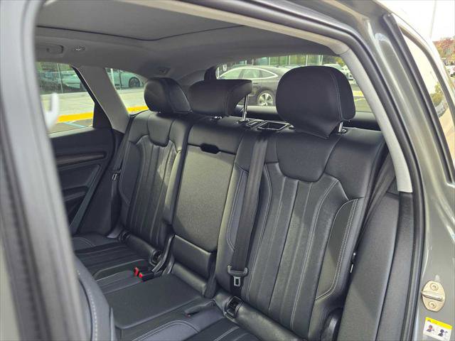 Certified 2025 Audi Q5 2.0T Premium Plus w/ Premium Plus Package image 19