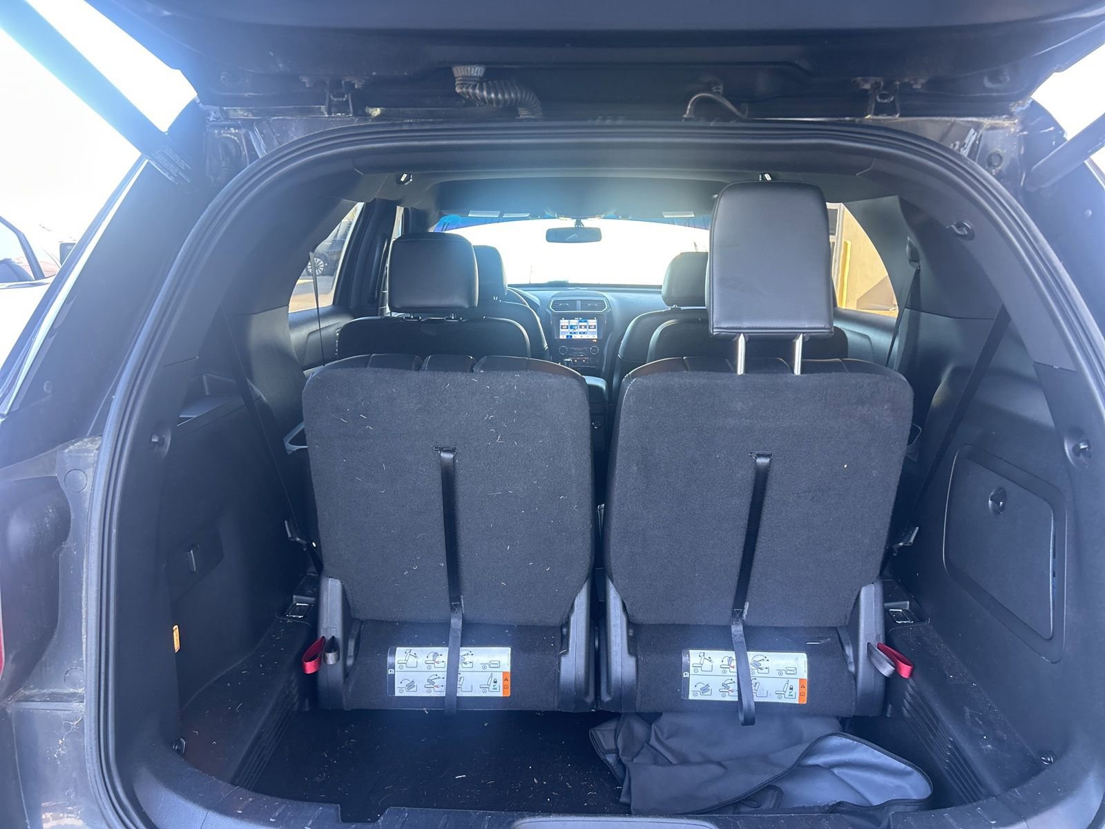 Used 2017 Ford Explorer XLT w/ Equipment Group 202A image 21