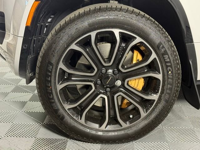 New 2026 Land Rover Defender 110 OCTA image 13