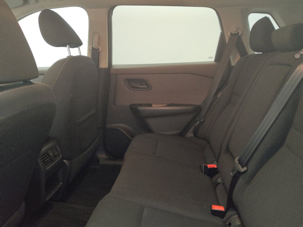 Used 2023 Nissan Rogue S FWD image 18
