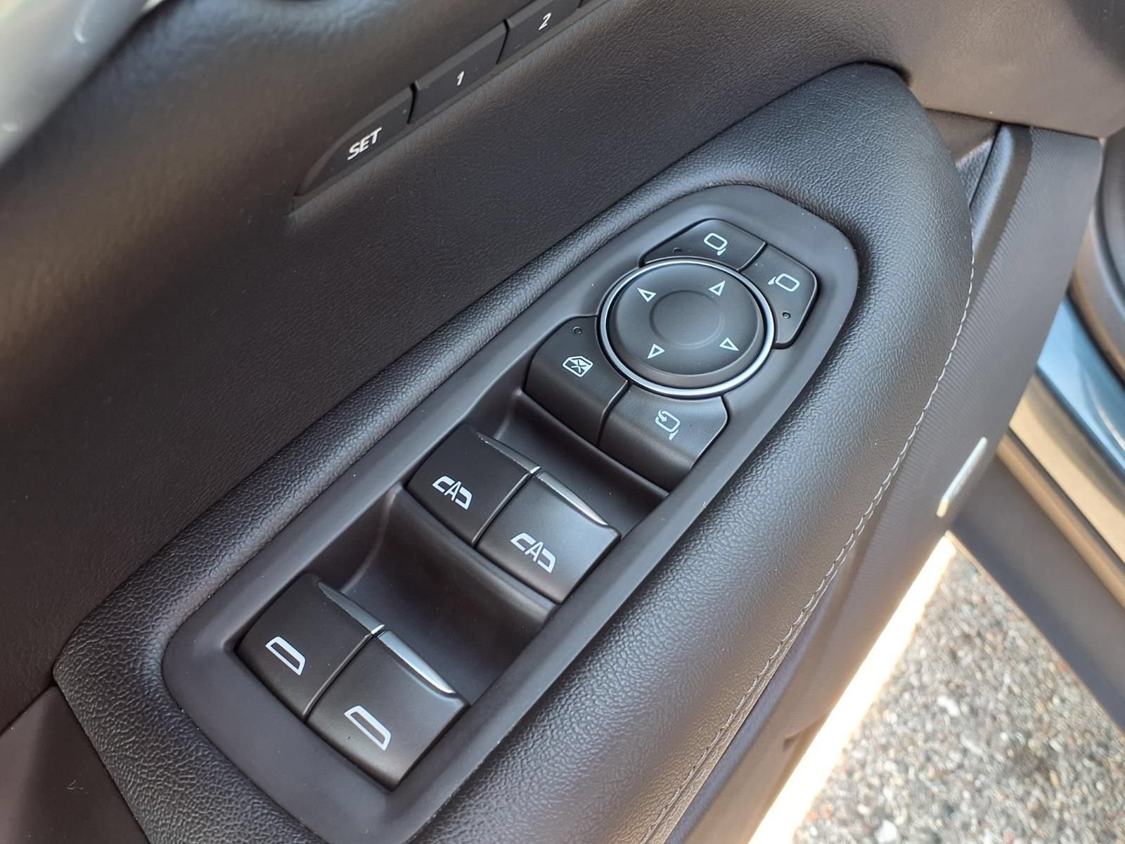 Used 2020 Cadillac XT5 Premium Luxury w/ LPO, Floor Liner Package AWD/4WD image 15