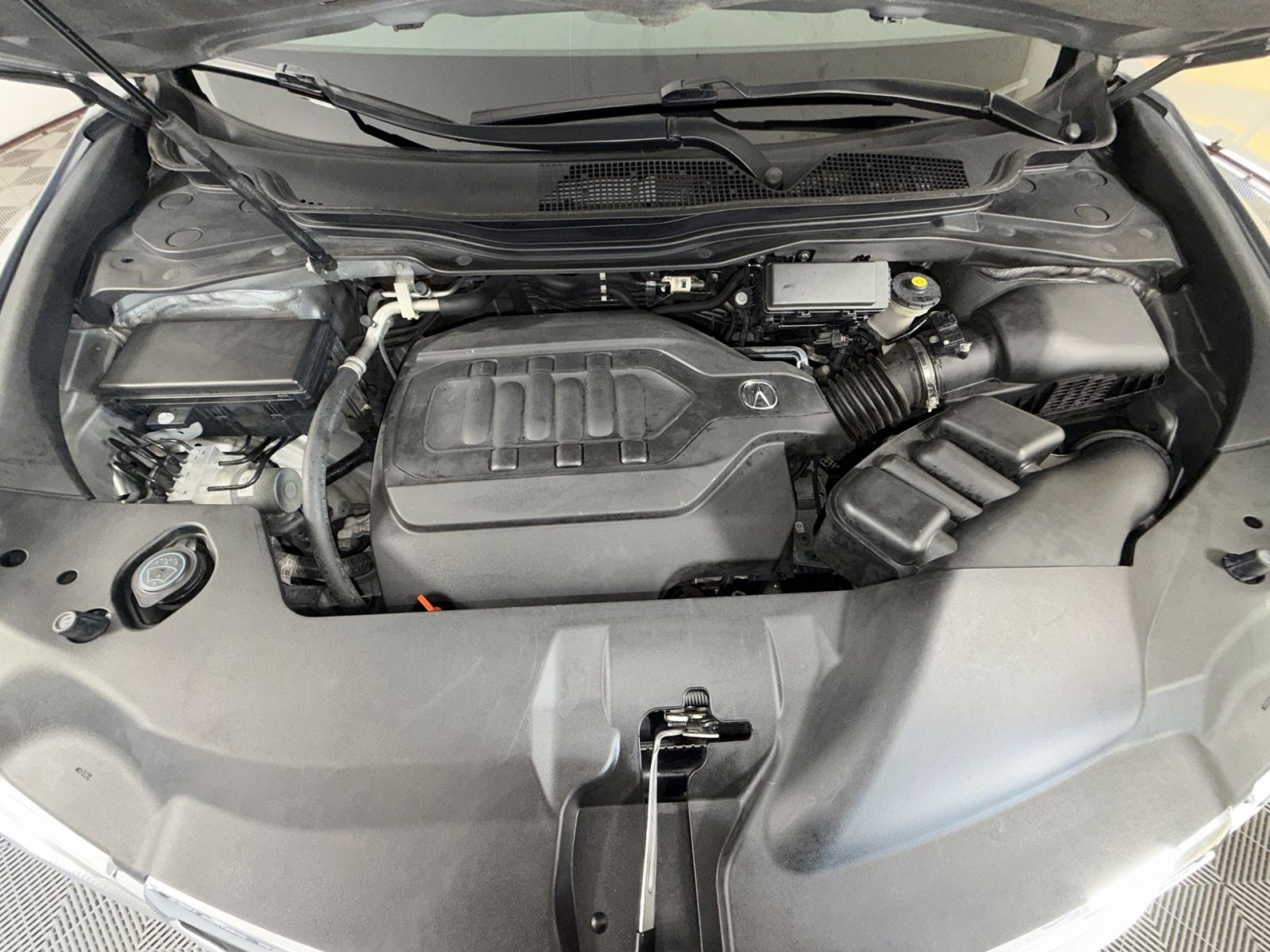 Used 2016 Acura MDX SH-AWD w/ Technology Package image 29