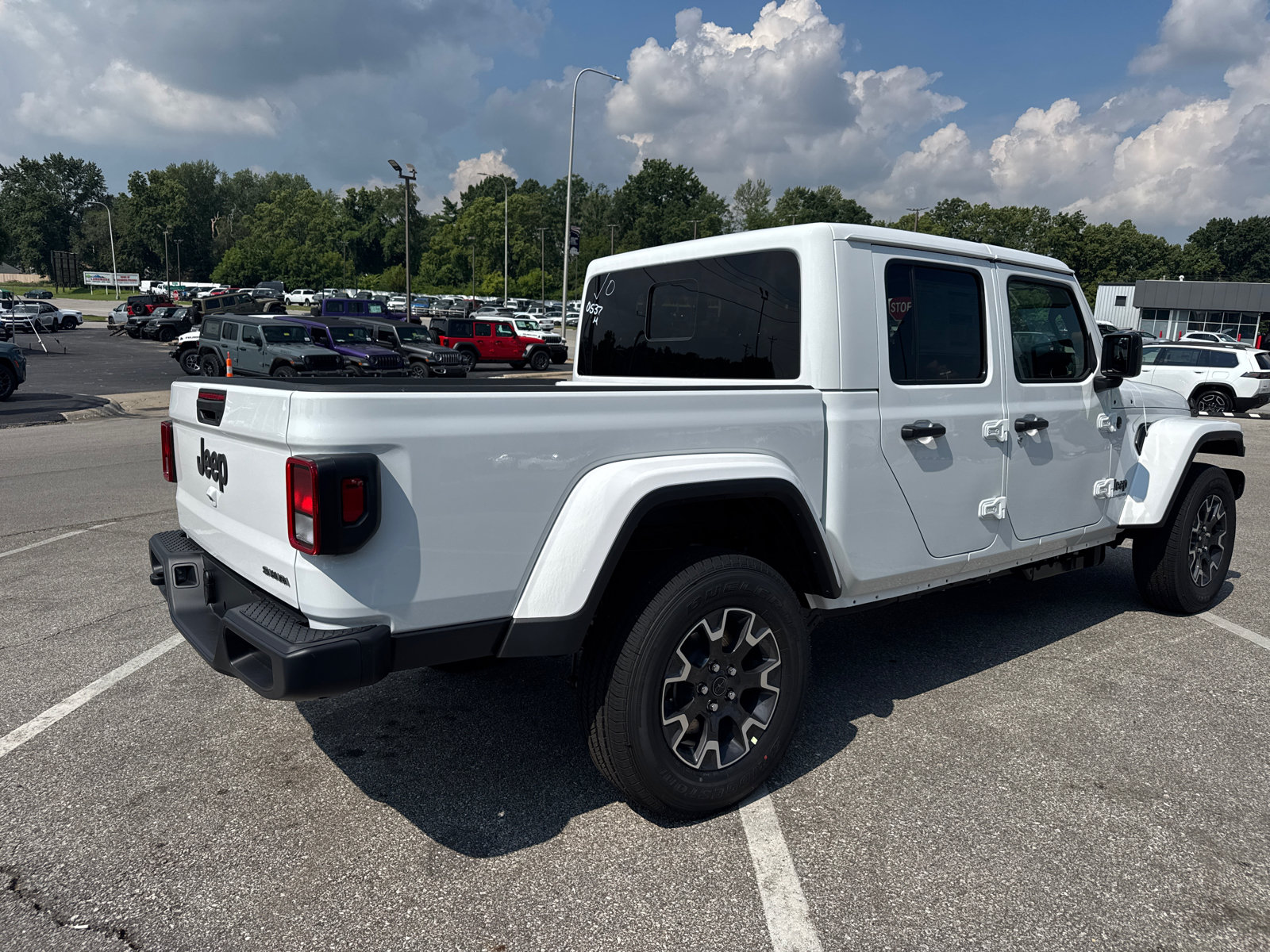 New 2026 Jeep Gladiator Sport AWD/4WD image 5