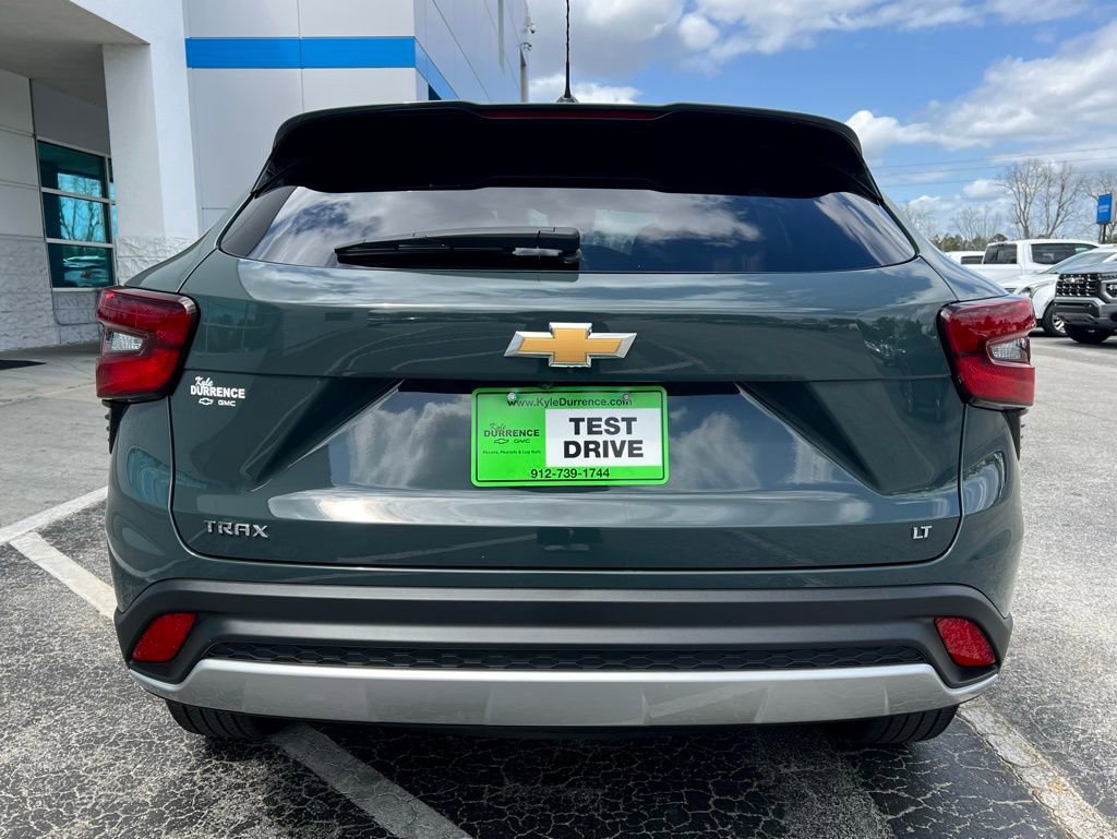 Used 2025 Chevrolet Trax LT image 7