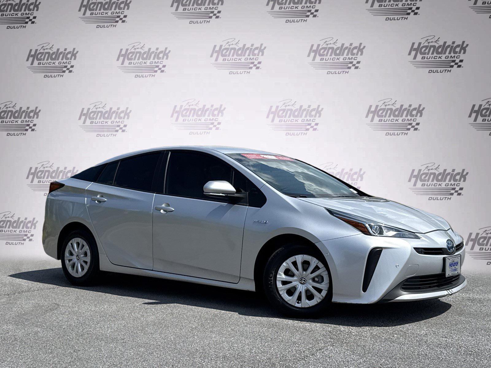 Used 2022 Toyota Prius LE FWD image 2